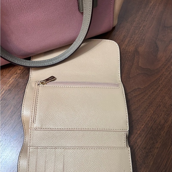 Coach cream Leather Wallet - Picture 4 of 5